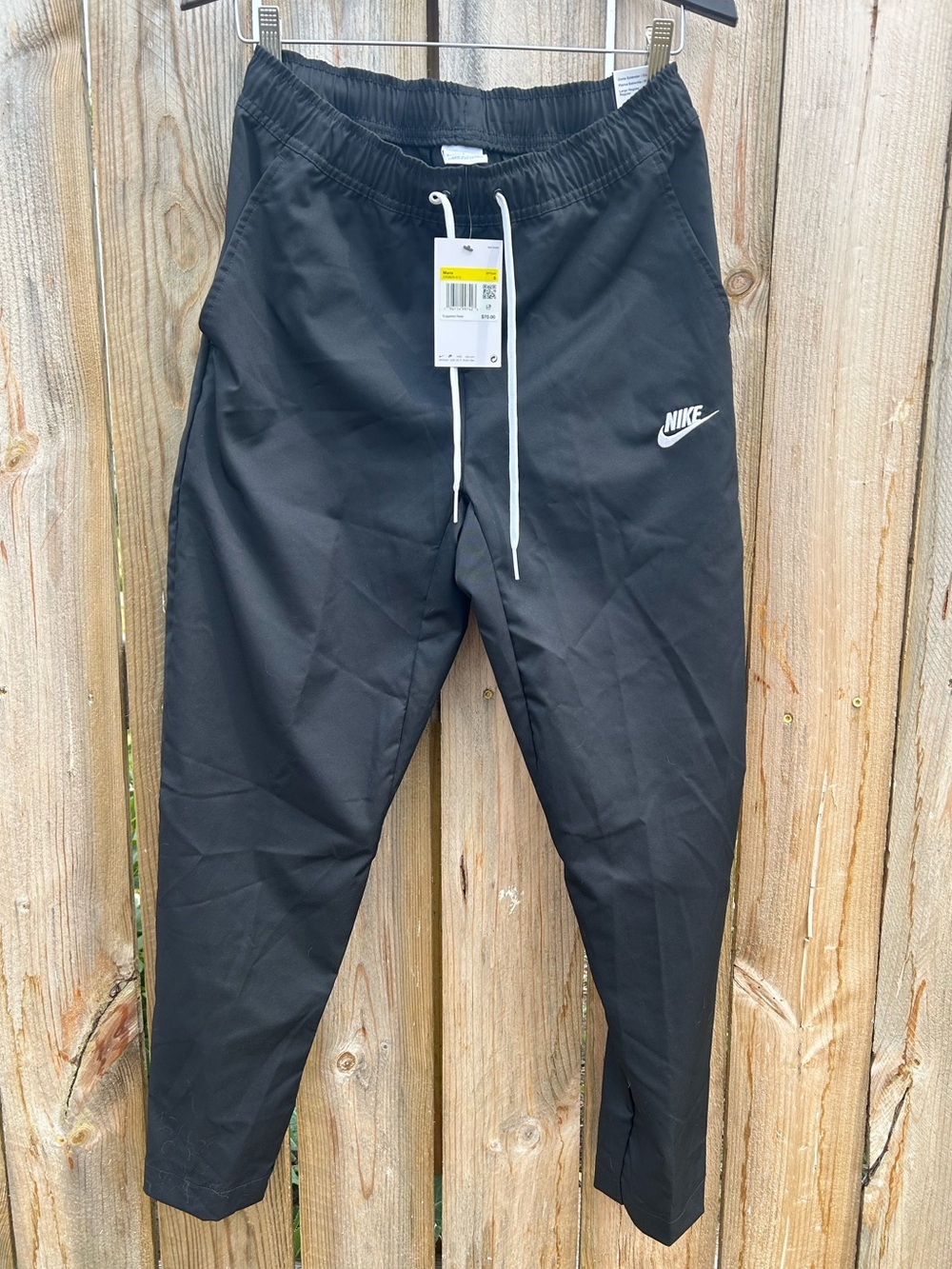 NWT Men’s Nike Black Standard Length Taper Leg Jogger Size Small
